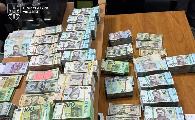 Викрили «конвертаційний центр» з операціями на 23,5 млрд грн