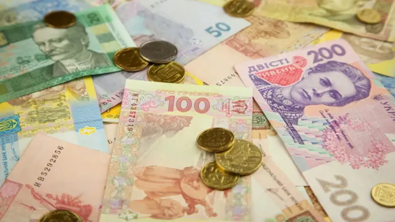 Українці просять повернути паперові 1, 2, 5 і 10 грн
