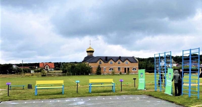 «Труба нічия, а крайні — люди»: чому три вулиці Агрономічного другий тиждень без води?