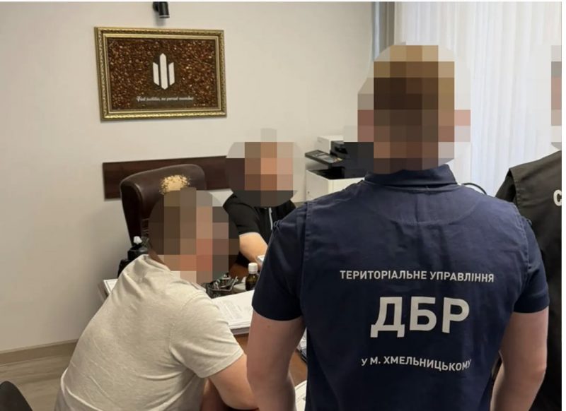 На Вінниччині викрили двох посадовців ТЦК