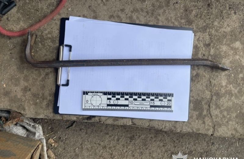 Поліція Ямполя повідомила про підозру чоловіку, який викрав із будинку золотих виробів на понад 120 тисяч гривень