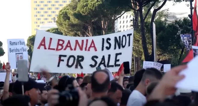 В Албанії протестують через зятя Трампа