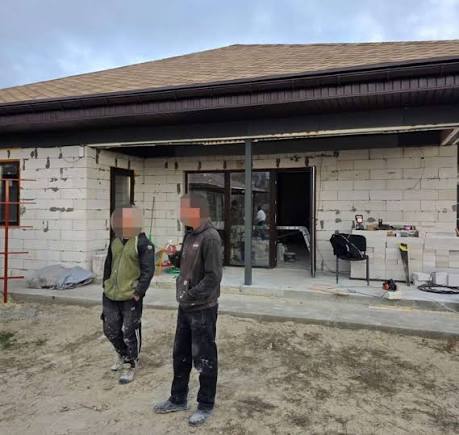 Співмешканці командира військові майже 2,5 роки будували приватний будинок  замість служби: судитимуть полковника за збитки у 1,5 млн грн