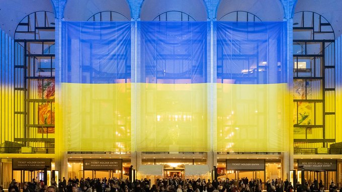У Нью-Йоркській Метрополітен-опері оркестр виконав гімн України на знак солідарності