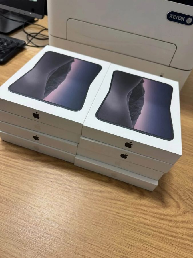 Митники вилучили контрабандні iPhone Duo на 1,4 млн грн