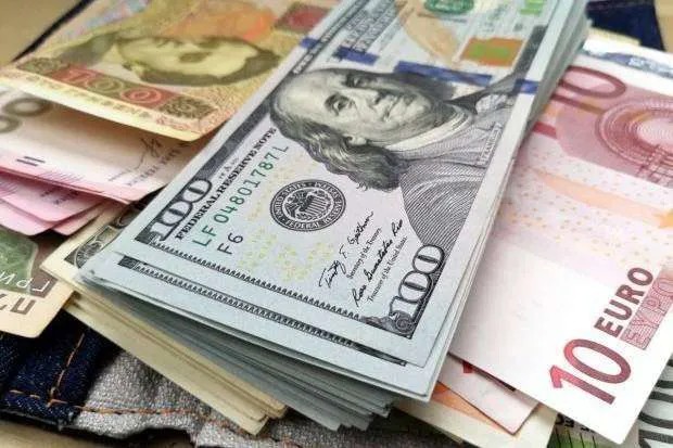 Прибутки держбанків України значно скоротилися