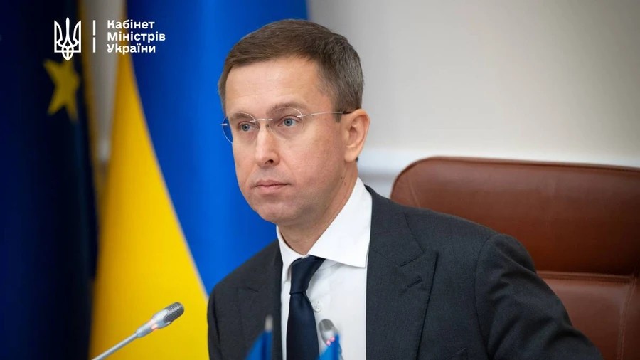 Уряд скоротить 4000 посад у держапараті