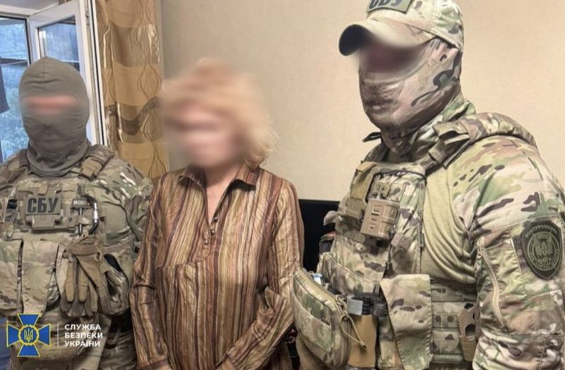 Наводила  атаки рф по оборонних заводах та волонтерських центрах Дніпропетровщини