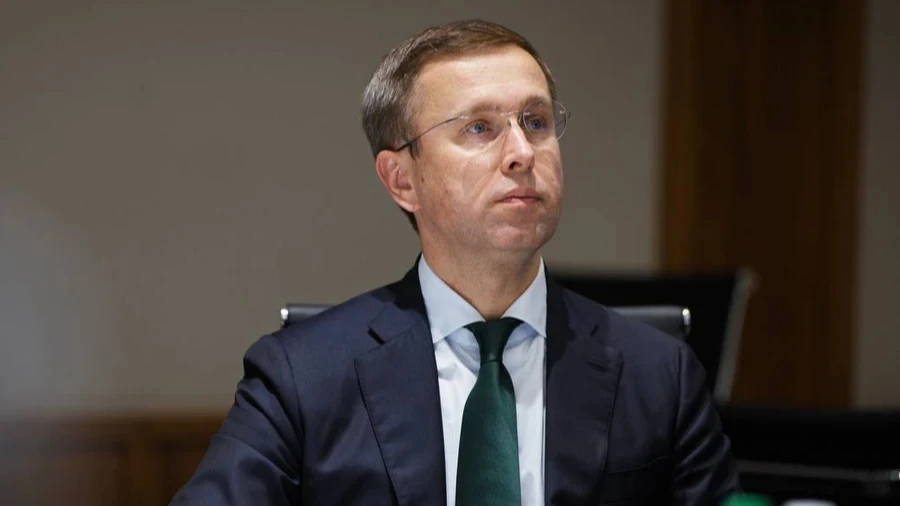 Чому уряд переглядає умови бронювання