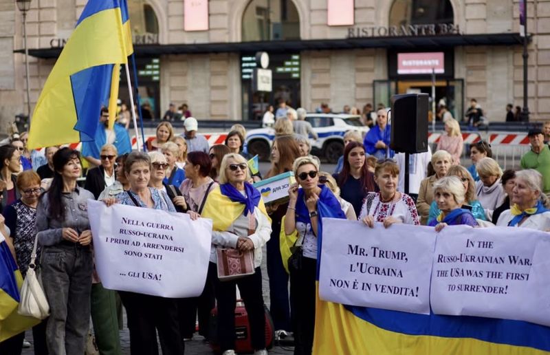 “Трамп, не допомагай путіну вбивати українців”