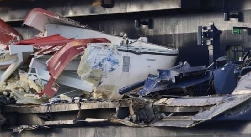 У Німеччині круїзний лайнер зіткнувся з двома контейнеровозами