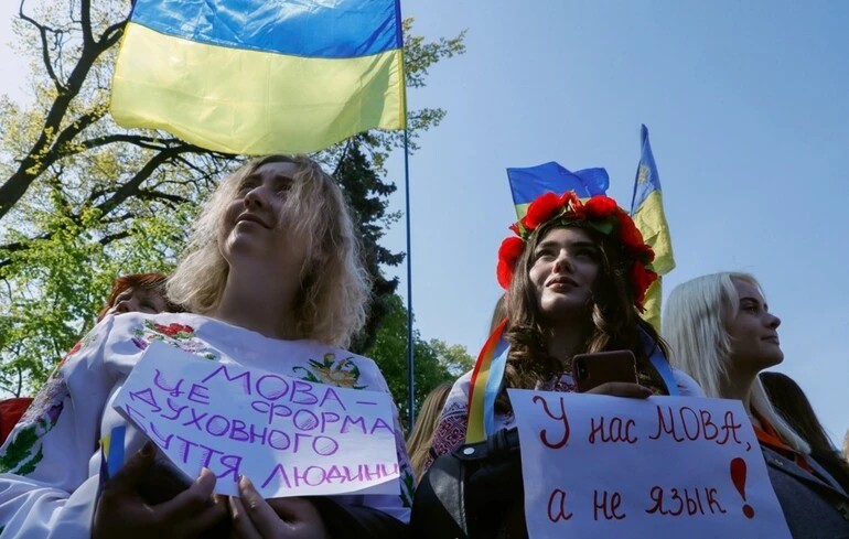 Теорію про “загальну колиску”  і “генетичну єдність” вигадала російська імперія